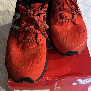 New Balance Men's Training Shoes sneakers Red, size 12